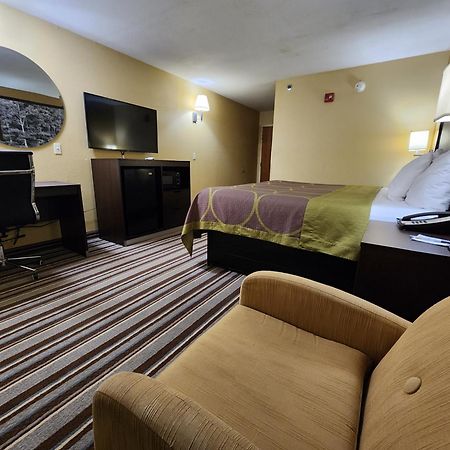 Super 8 By Wyndham Pine Bluff Hotel Eksteriør billede