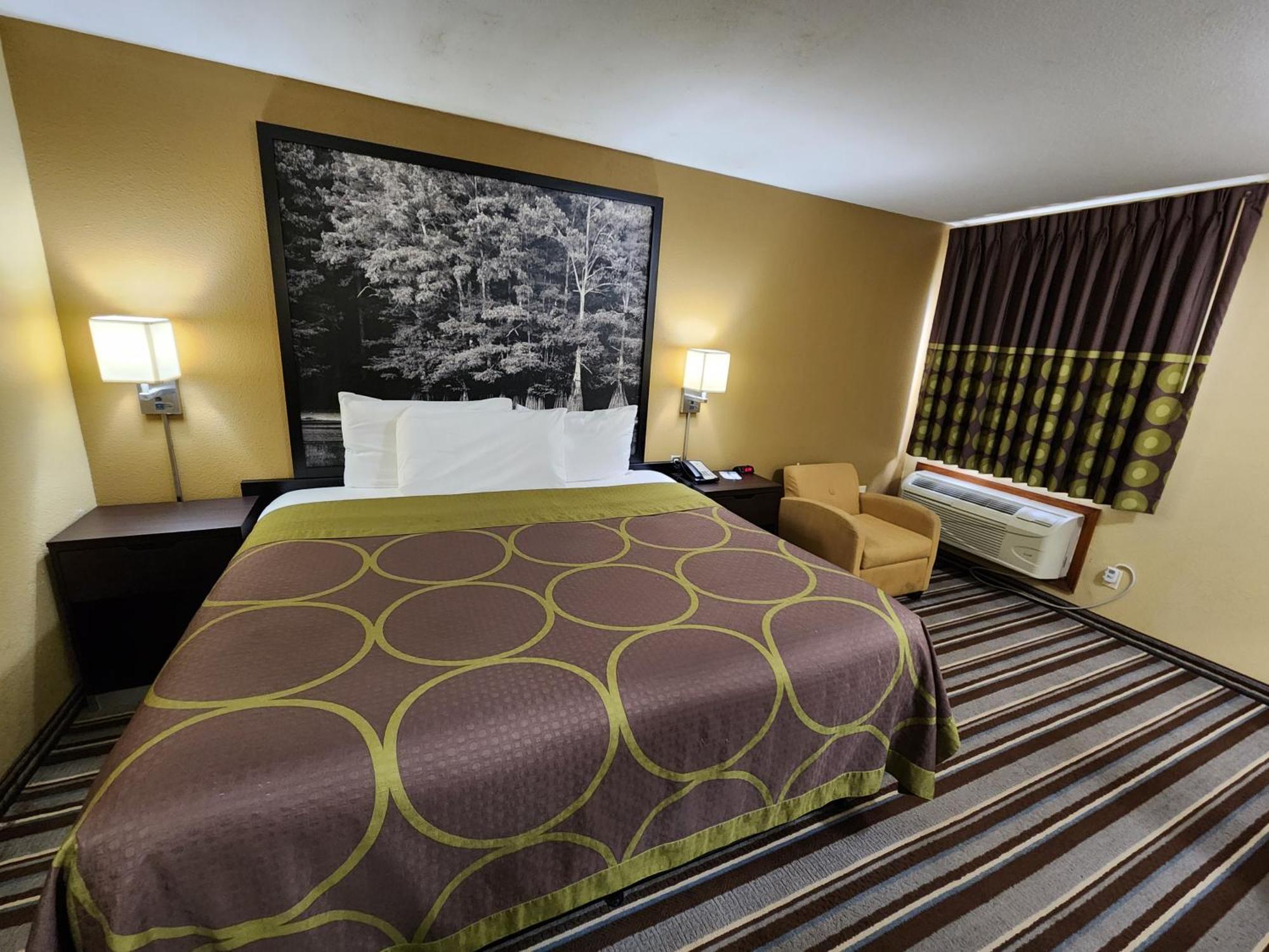 Super 8 By Wyndham Pine Bluff Hotel Eksteriør billede