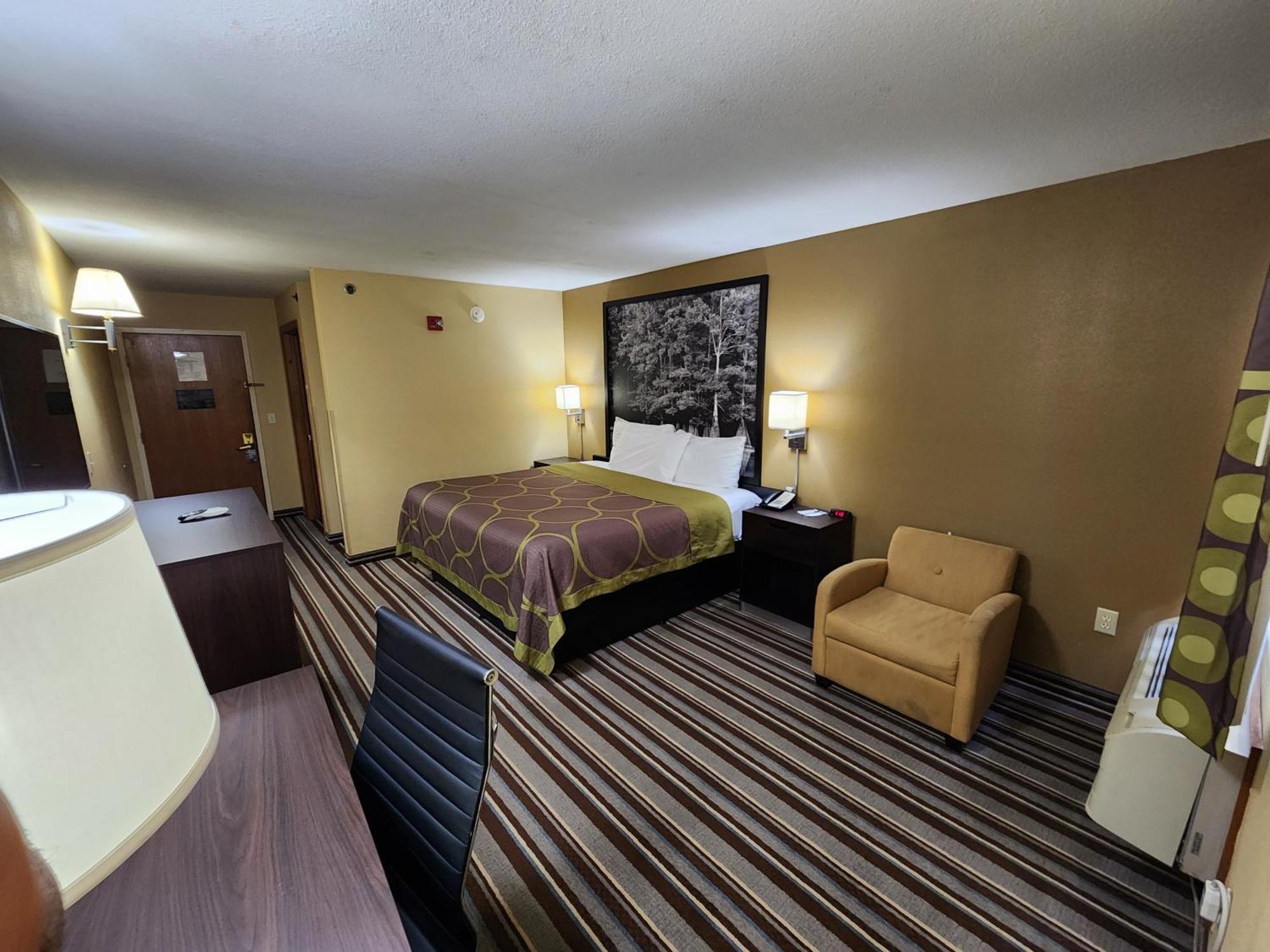 Super 8 By Wyndham Pine Bluff Hotel Eksteriør billede